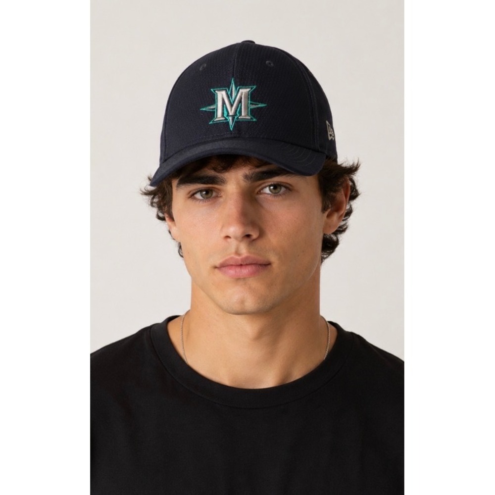 New Era Seattle Mariners Fitted Hat 7 1/8 Navy MLB Authentic Collection Cap